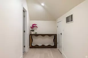 676 S 200 W, Salt Lake City, UT 84101 - Photo 21