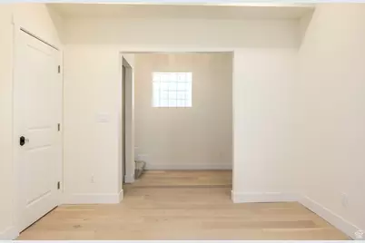 676 S 200 W, Salt Lake City, UT 84101 - Photo 15