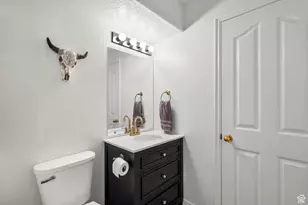 1027 E Sara Ln S, Ogden, UT 84404 - Photo 19