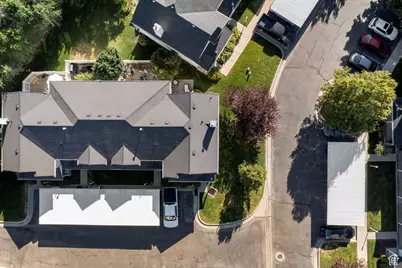 1027 E Sara Ln S, Ogden, UT 84404 - Photo 15