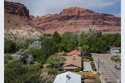 709 W Bartlett Cir, Moab, UT 84532 - Photo 15