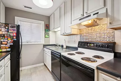 450 E 100 S #4, Salt Lake City, UT 84111 - Photo 7