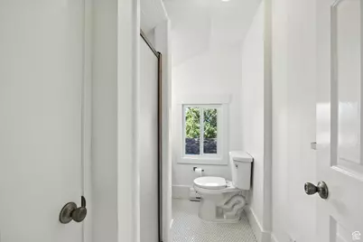 325 W 300 N, Hyrum, UT 84319 - Photo 23