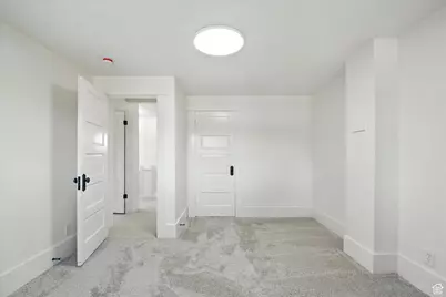 325 W 300 N, Hyrum, UT 84319 - Photo 25