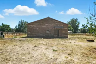 325 W 300 N, Hyrum, UT 84319 - Photo 37