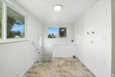 325 W 300 N, Hyrum, UT 84319 - Photo 15