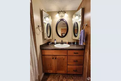 5071 S Escondido St E, Salt Lake City, UT 84117 - Photo 9