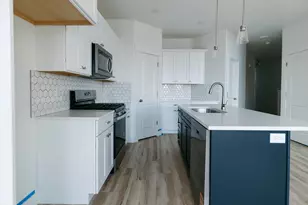 826 N Pugh Ln, Saratoga Springs, UT 84045 - Photo 5