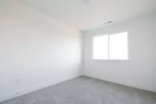 822 N Pugh Ln, Saratoga Springs, UT 84045 - Photo 9