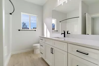 20 E 200 S, Santaquin, UT 84655 - Photo 21