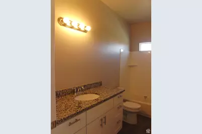 20 E 200 S, Santaquin, UT 84655 - Photo 33