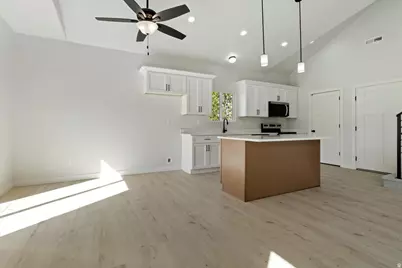 20 E 200 S, Santaquin, UT 84655 - Photo 13