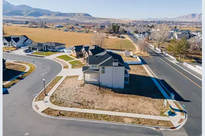 1046 S 650 W #1, Salem, UT 84653 - Photo 3