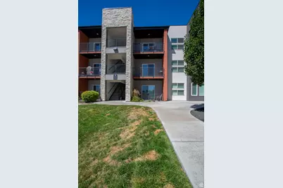 875 S Depot St #A335, Clearfield, UT 84015 - Photo 3