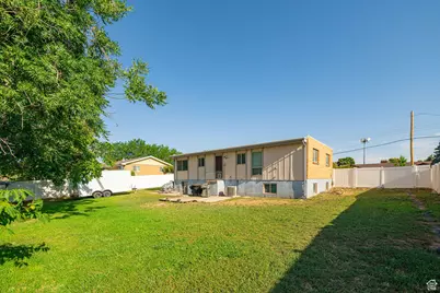 777 W 300 N, Clearfield, UT 84015 - Photo 31