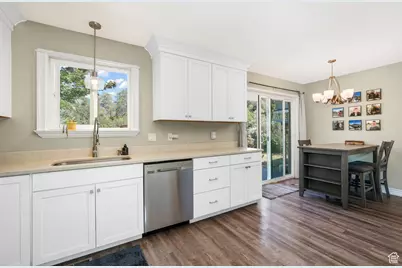 1085 E Grove Creek Dr N, Pleasant Grove, UT 84062 - Photo 7