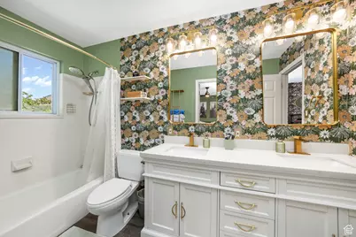 1085 E Grove Creek Dr N, Pleasant Grove, UT 84062 - Photo 13