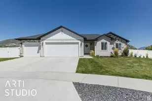 7212 S Harolds Way E, South Weber, UT 84405 - Photo 1