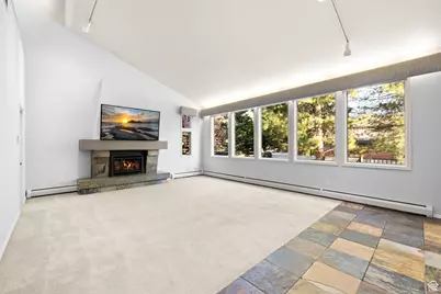 3388 E Stonehill Ln S, Cottonwood Heights, UT 84121 - Photo 11