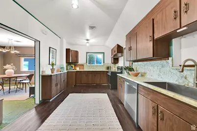 665 E 6th Ave N, Salt Lake City, UT 84103 - Photo 13