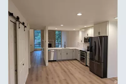 1575 E 6430 S, Salt Lake City, UT 84121 - Photo 3