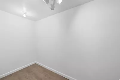 853 N 235 E, Orem, UT 84057 - Photo 11