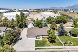 246 W Golden Harvest Rd, Draper, UT 84020 - Photo 37