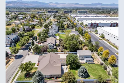 246 W Golden Harvest Rd, Draper, UT 84020 - Photo 39