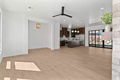 1043 N Falcon Vw E, Hurricane, UT 84737 - Photo 9