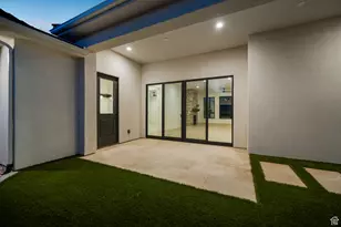 1043 N Falcon Vw E, Hurricane, UT 84737 - Photo 7