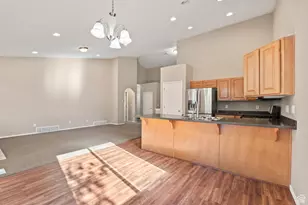 7875 N Brookwood Dr, Eagle Mountain, UT 84005 - Photo 7