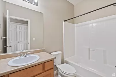 7875 N Brookwood Dr, Eagle Mountain, UT 84005 - Photo 25