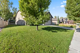 7875 N Brookwood Dr, Eagle Mountain, UT 84005 - Photo 27