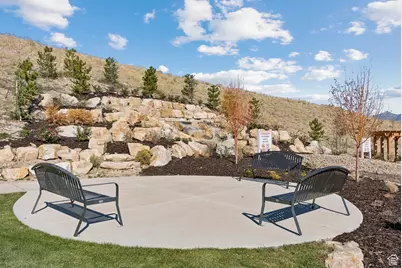 937 W Sunspear Dr S, Saratoga Springs, UT 84045 - Photo 37