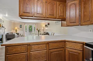 553 N 200 W, Bountiful, UT 84010 - Photo 9