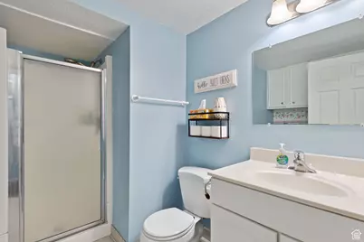 553 N 200 W, Bountiful, UT 84010 - Photo 19