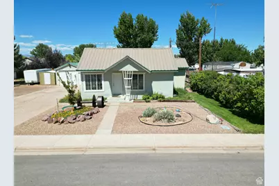 341 E 500 N, Roosevelt, UT 84066 - Photo 1