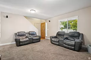 6189 S Elderberry Ln W, Taylorsville, UT 84123 - Photo 5