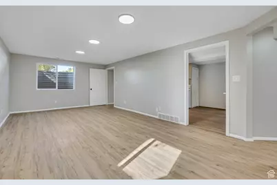 608 E 8800 S, Sandy, UT 84070 - Photo 23