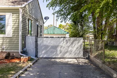 118 W 8600 S, Midvale, UT 84047 - Photo 29