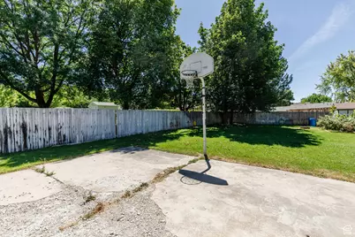 330 E 100 N, Hyde Park, UT 84318 - Photo 33