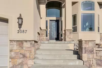 2087 E Eagle Crest Drive Dr S, Draper (UT Cnty), UT 84020 - Photo 5