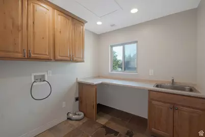 2087 E Eagle Crest Drive Dr S, Draper (UT Cnty), UT 84020 - Photo 27