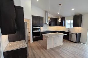 437 E Stafford St, Grantsville, UT 84029 - Photo 5