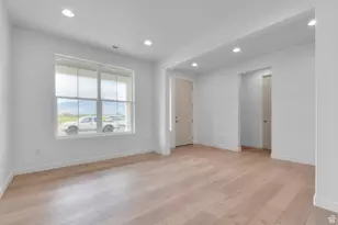 1903 S 2425 W, West Haven, UT 84401 - Photo 7