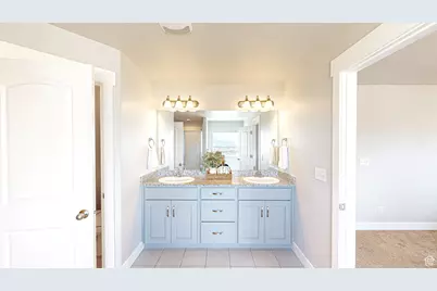 37 E Meadow Lark Ln, Elk Ridge, UT 84651 - Photo 11