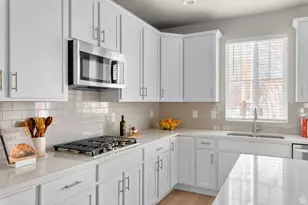 11881 S Harvest Gold Way, Riverton, UT 84065 - Photo 9