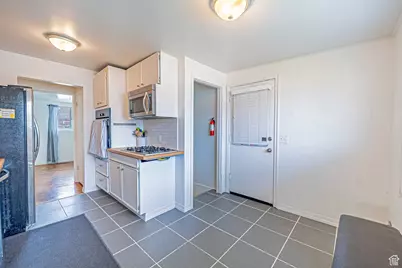 932 E Tritoma Ave S, Sandy, UT 84094 - Photo 7