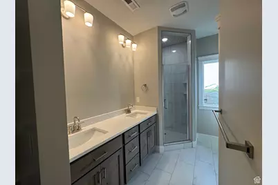 1870 N Valley View Dr #201, Layton, UT 84040 - Photo 37