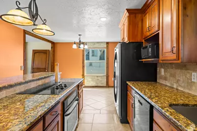 1940 S Main St, Clearfield, UT 84015 - Photo 17